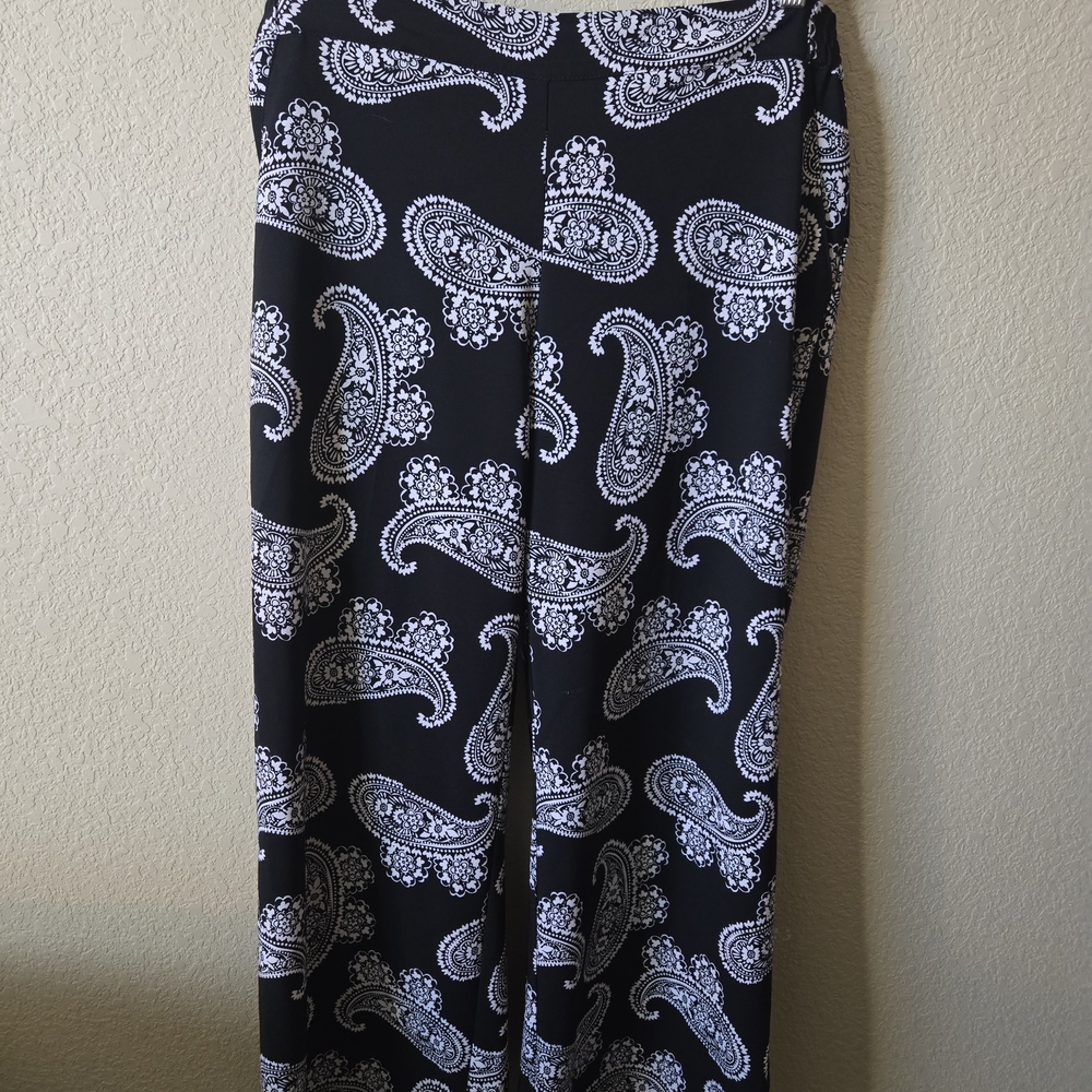 New York & Company Black and White Patterned Pants